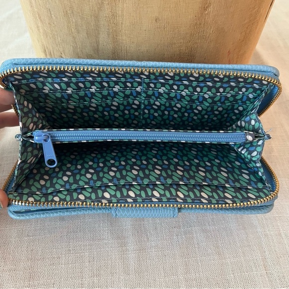 Vera Bradley Sky Blue Wallet - Picture 8 of 9
